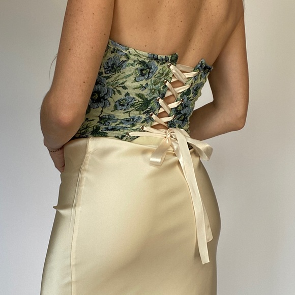 Jacquard Floral Ribbon Lace Up Corset - Picture 4 of 4